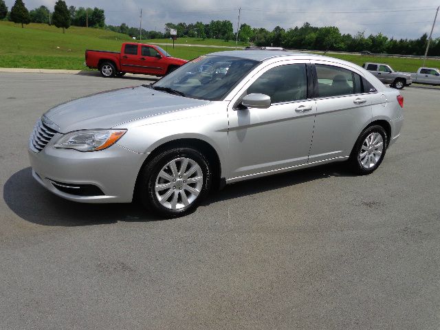 Chrysler 200 2011 photo 8