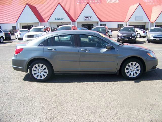 Chrysler 200 2011 photo 3