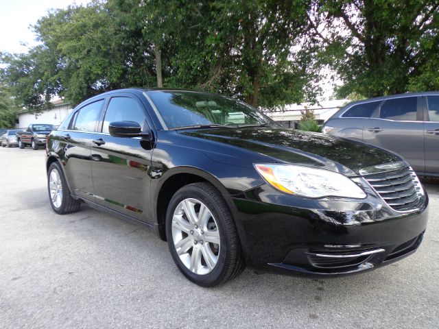 Chrysler 200 2011 photo 5