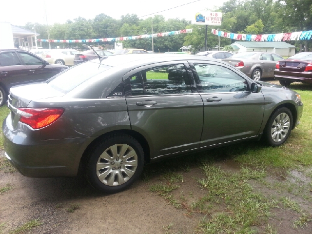 Chrysler 200 Elk Conversion Van Sedan