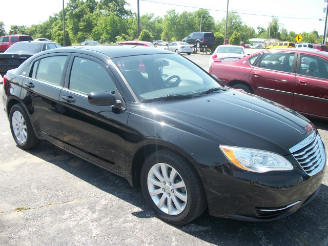 Chrysler 200 2012 photo 2