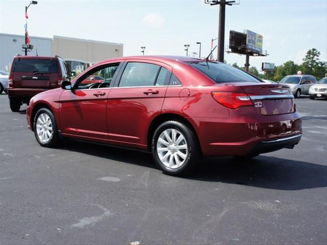 Chrysler 200 2012 photo 2