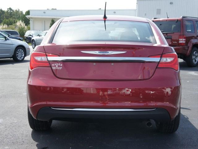 Chrysler 200 2012 photo 3