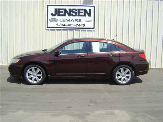 Chrysler 200 2012 photo 3