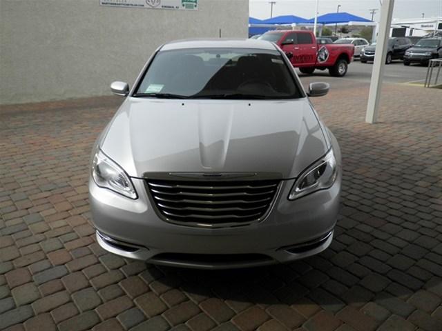 Chrysler 200 2012 photo 1