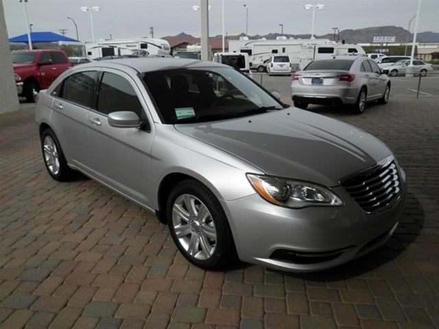 Chrysler 200 2012 photo 2