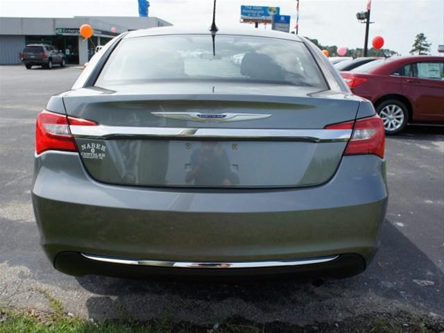 Chrysler 200 2012 photo 3