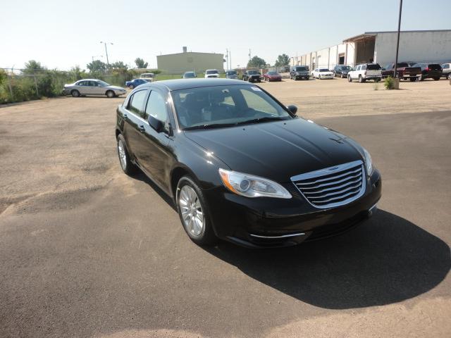 Chrysler 200 Elk Conversion Van Sedan