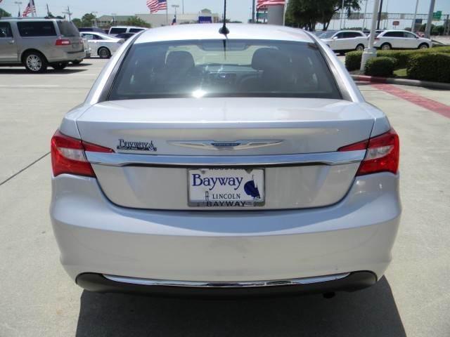 Chrysler 200 2012 photo 1