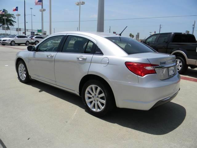 Chrysler 200 2012 photo 4