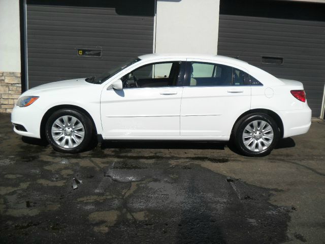 Chrysler 200 Elk Conversion Van Sedan