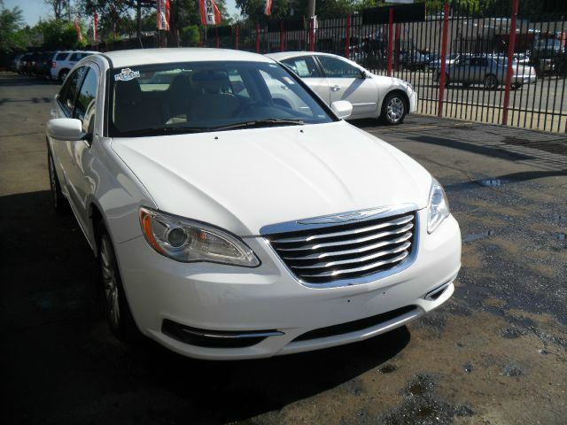 Chrysler 200 2012 photo 3