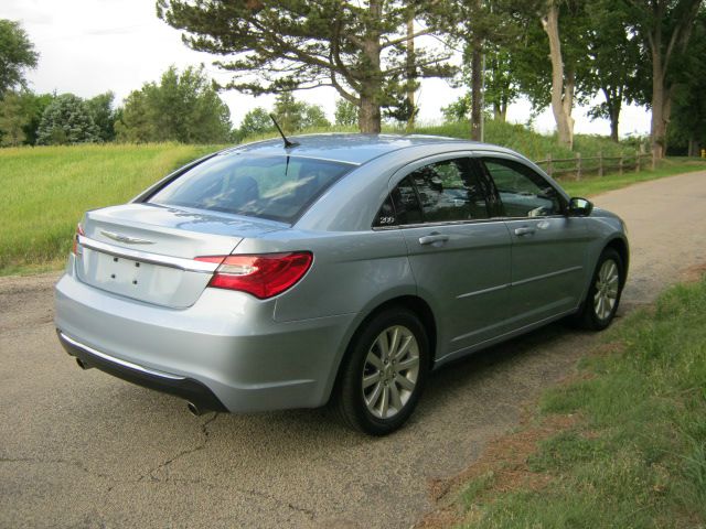 Chrysler 200 2012 photo 6