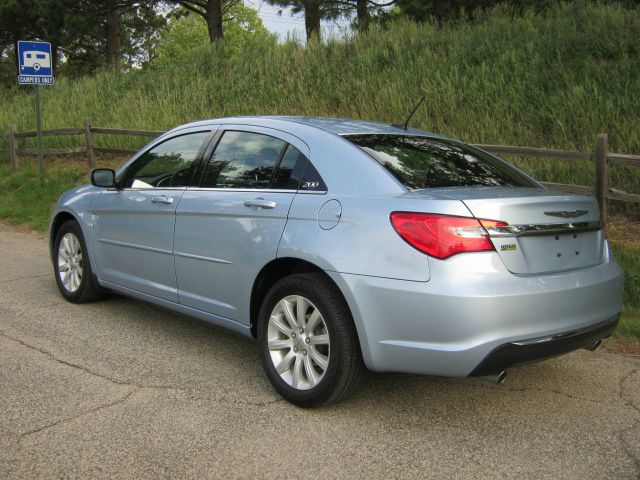 Chrysler 200 2012 photo 7