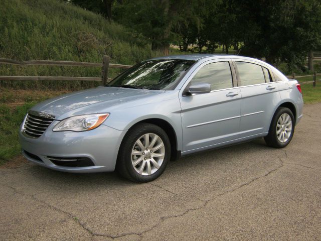 Chrysler 200 2012 photo 8