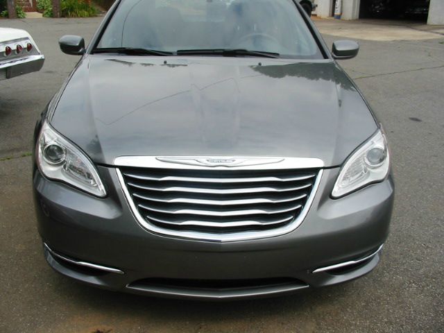 Chrysler 200 2012 photo 2