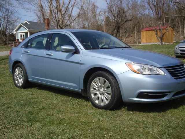 Chrysler 200 2012 photo 11