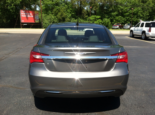 Chrysler 200 2012 photo 2