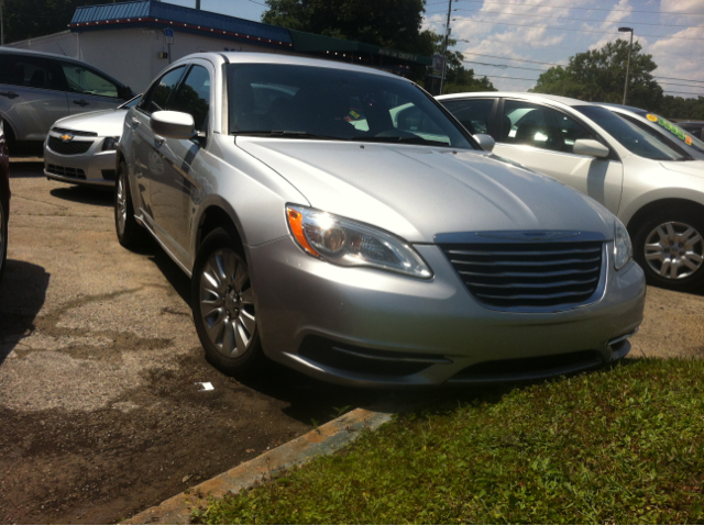 Chrysler 200 2012 photo 8