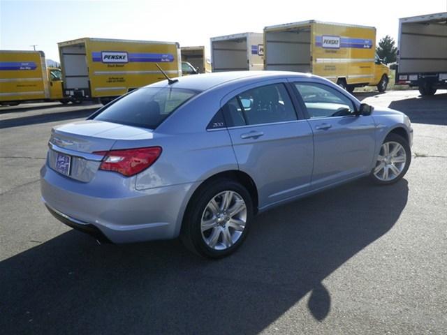 Chrysler 200 2012 photo 4