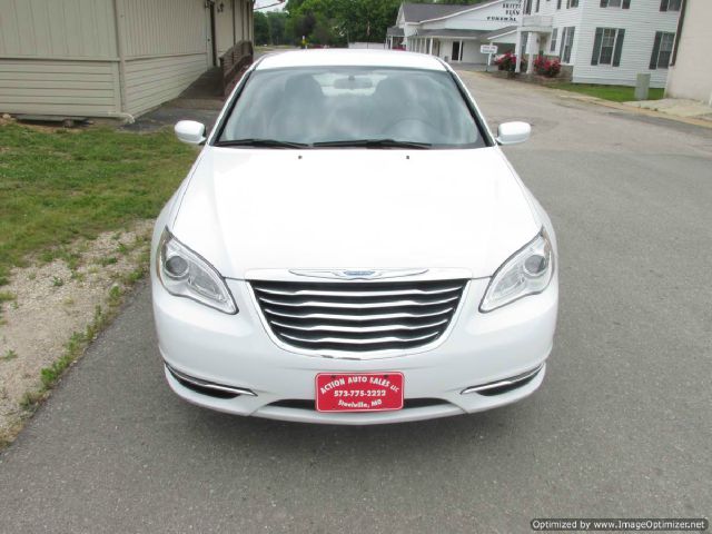 Chrysler 200 2012 photo 2