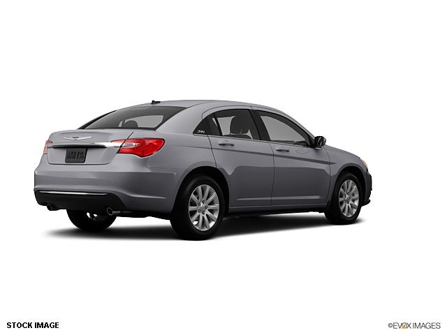 Chrysler 200 2012 photo 2