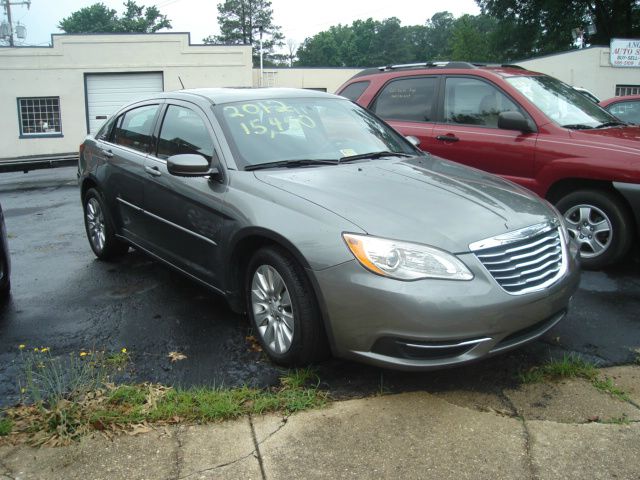 Chrysler 200 2012 photo 2