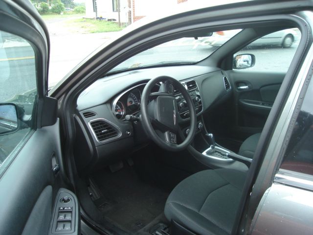 Chrysler 200 2012 photo 3