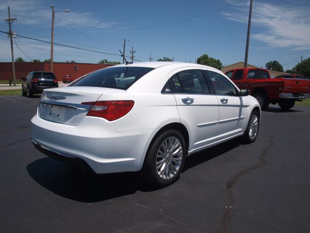 Chrysler 200 2012 photo 6