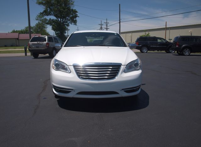 Chrysler 200 2012 photo 7