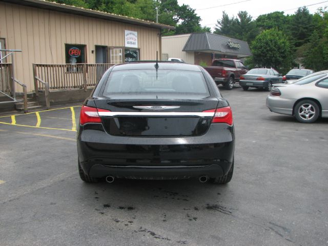 Chrysler 200 2012 photo 17