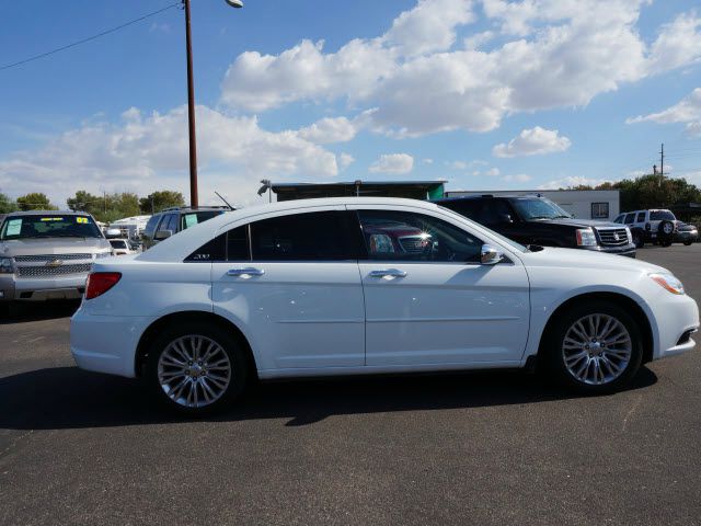 Chrysler 200 SLT 25 Sedan