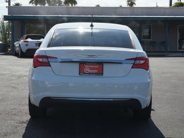 Chrysler 200 2012 photo 2