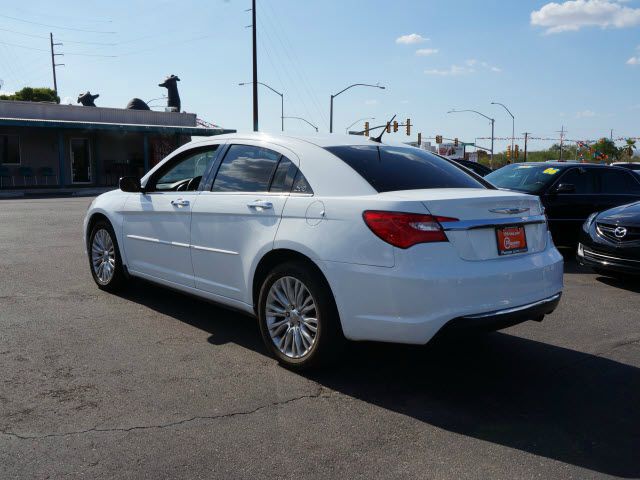 Chrysler 200 2012 photo 3