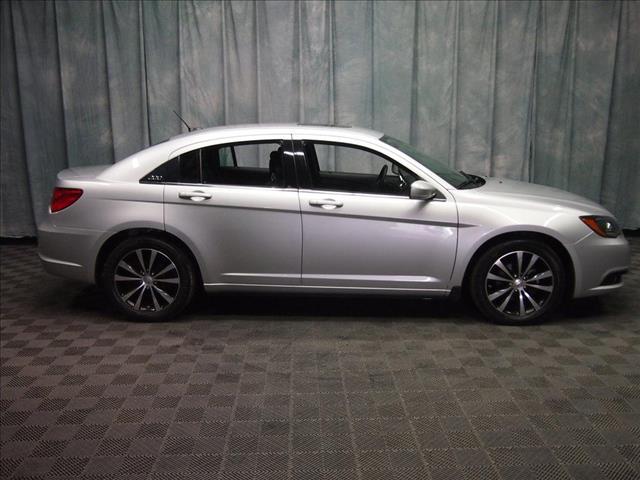 Chrysler 200 2012 photo 3