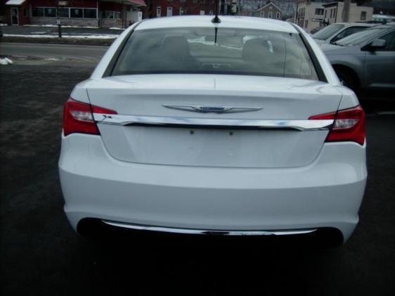 Chrysler 200 2012 photo 3