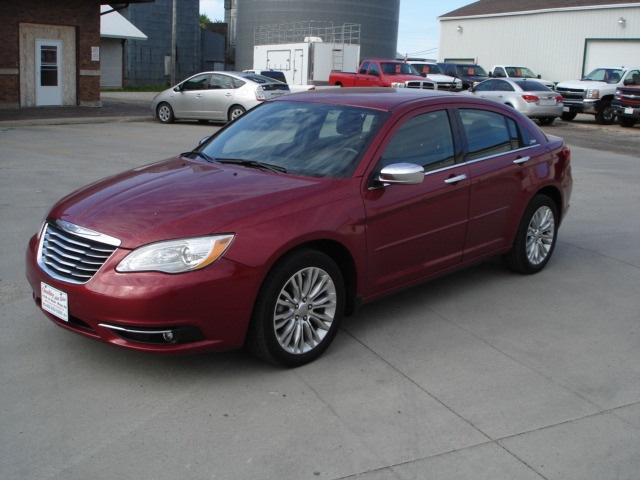 Chrysler 200 2012 photo 3