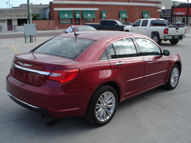 Chrysler 200 2012 photo 4