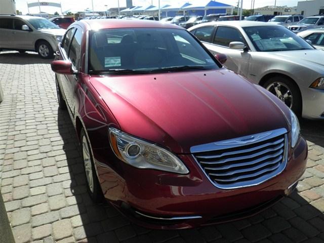 Chrysler 200 2012 photo 2