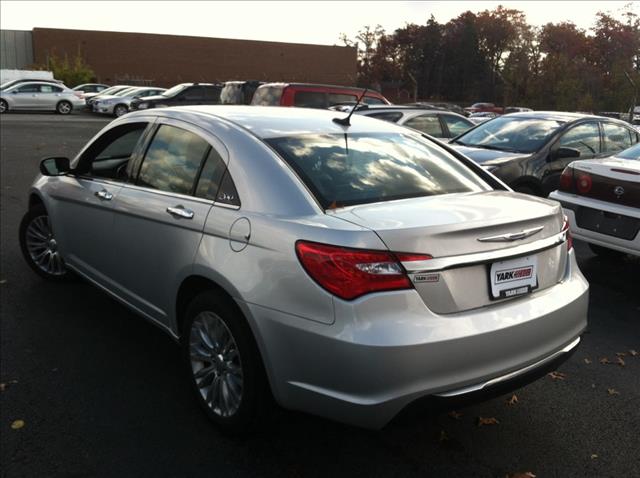 Chrysler 200 2012 photo 4