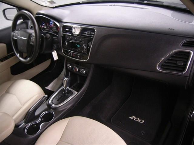 Chrysler 200 2012 photo 1