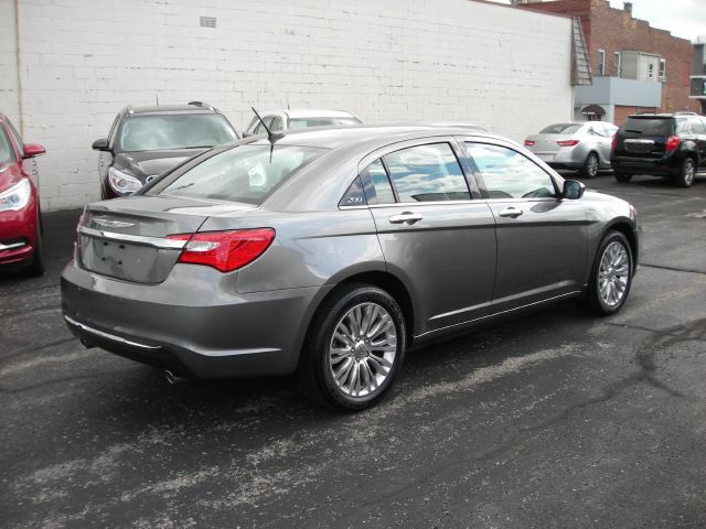 Chrysler 200 2012 photo 4