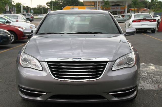 Chrysler 200 2013 photo 3