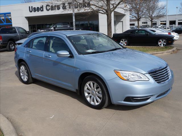 Chrysler 200 2013 photo 1