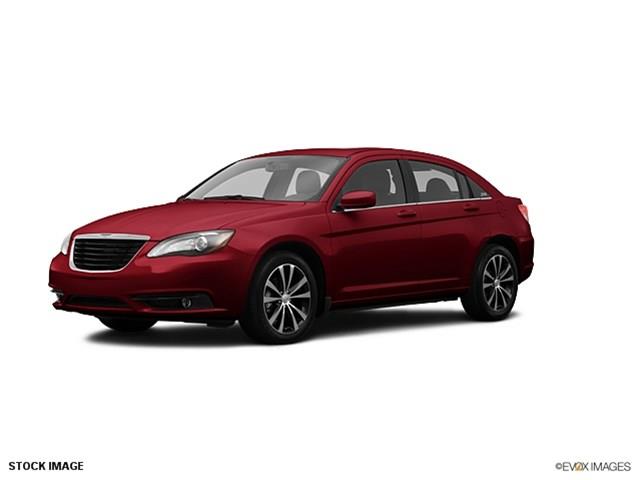 Chrysler 200 2013 photo 9