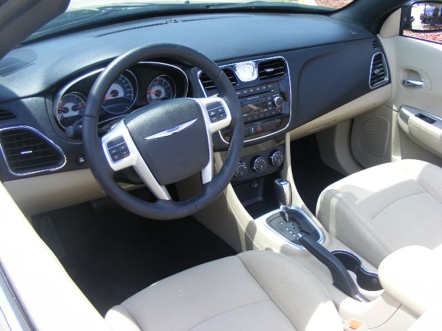 Chrysler 200 2013 photo 3