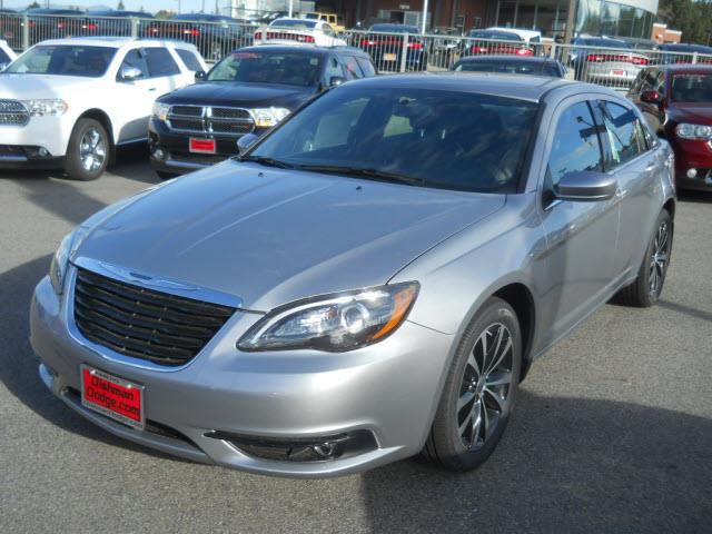 Chrysler 200 2013 photo 3