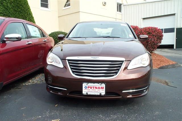 Chrysler 200 2013 photo 3