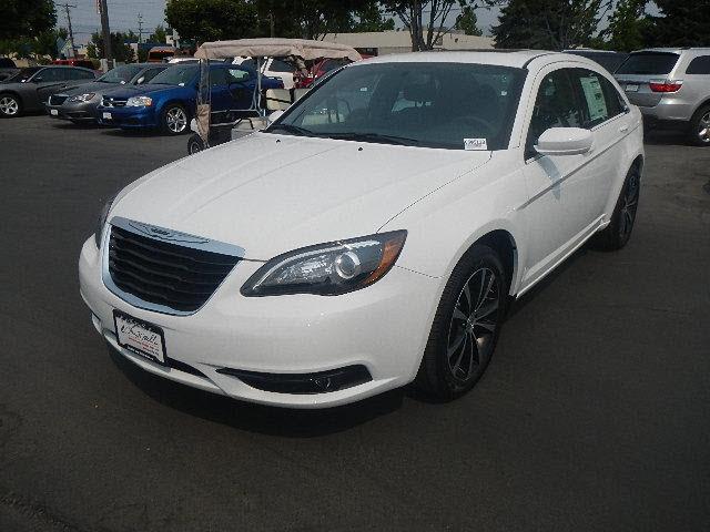 Chrysler 200 Unknown Sedan