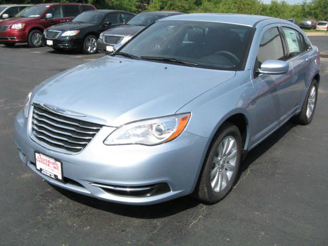 Chrysler 200 2013 photo 3